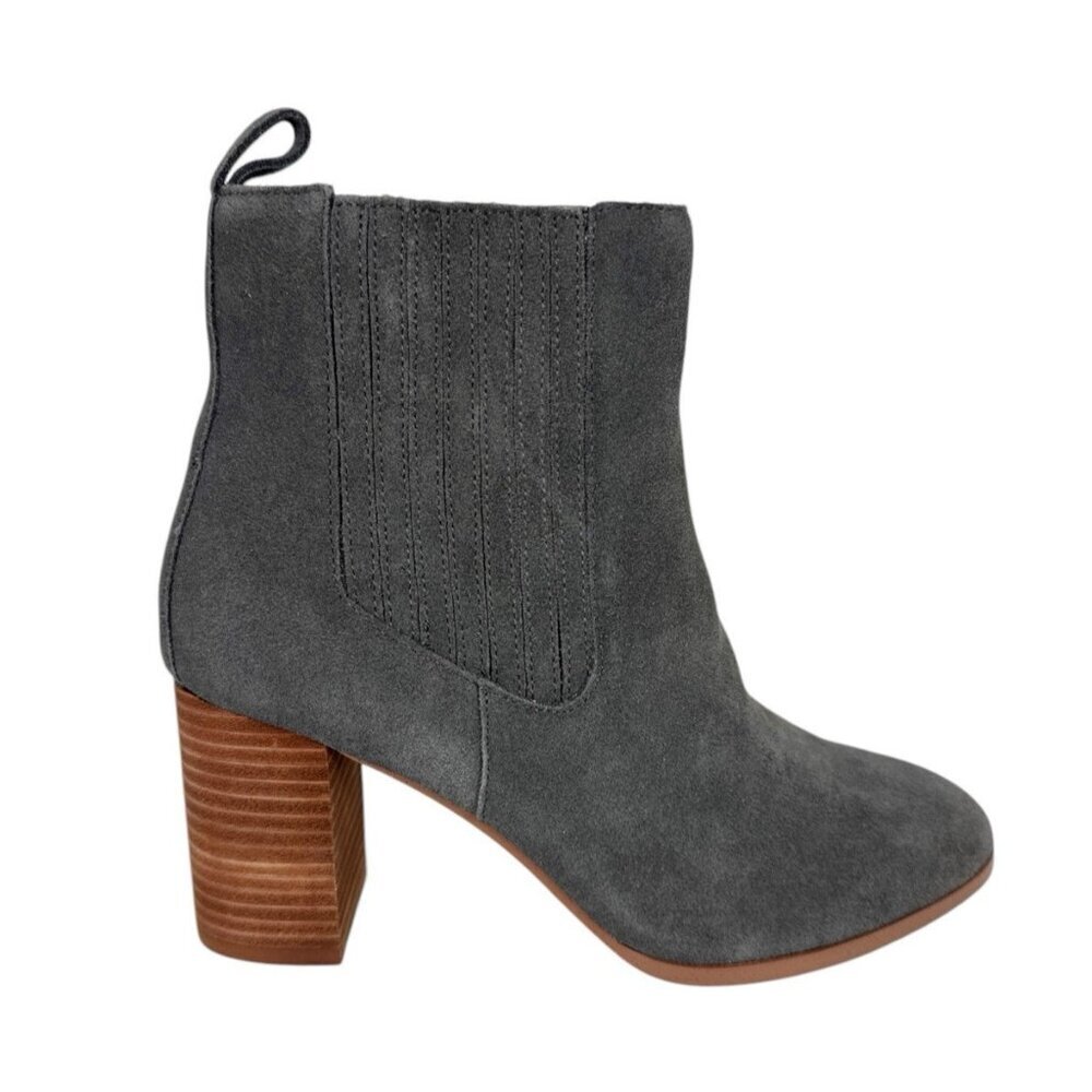 Violet &‎ Red Meaghan Women's 7.5M Heeled Suede Bootie Boots Gray NWOB